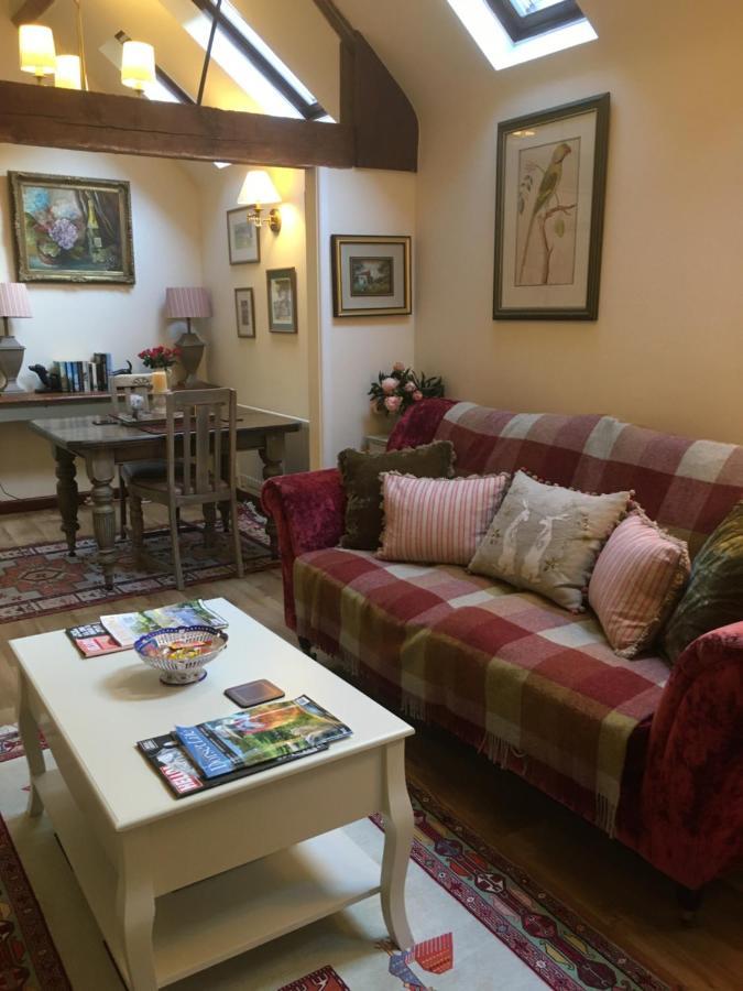 The Grooms Loft Self Contained Apartment Milton Abbas Εξωτερικό φωτογραφία