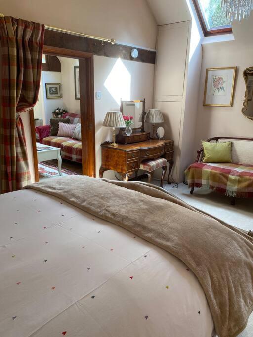 The Grooms Loft Self Contained Apartment Milton Abbas Εξωτερικό φωτογραφία