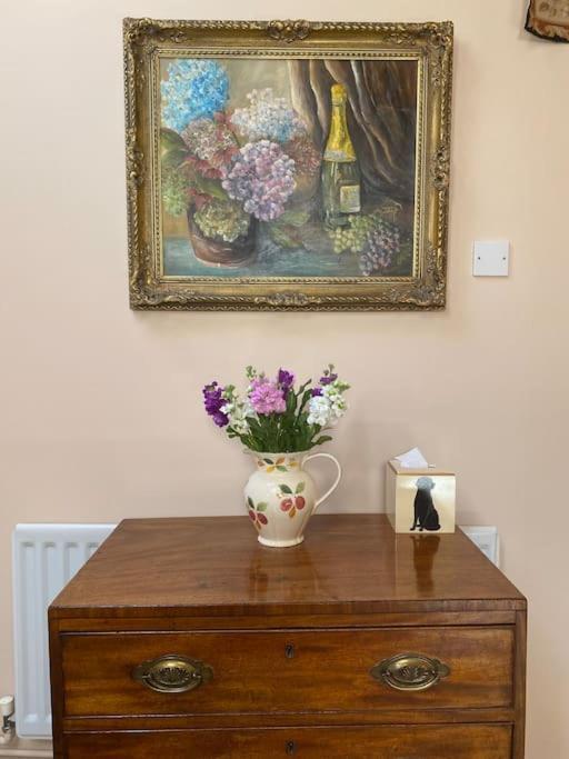 The Grooms Loft Self Contained Apartment Milton Abbas Εξωτερικό φωτογραφία